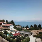 Cheerful Apartment In Mpenitses With Balcony